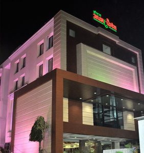 Hotel Apna Palace – Hotel Apna Palace provides best and affordable ...